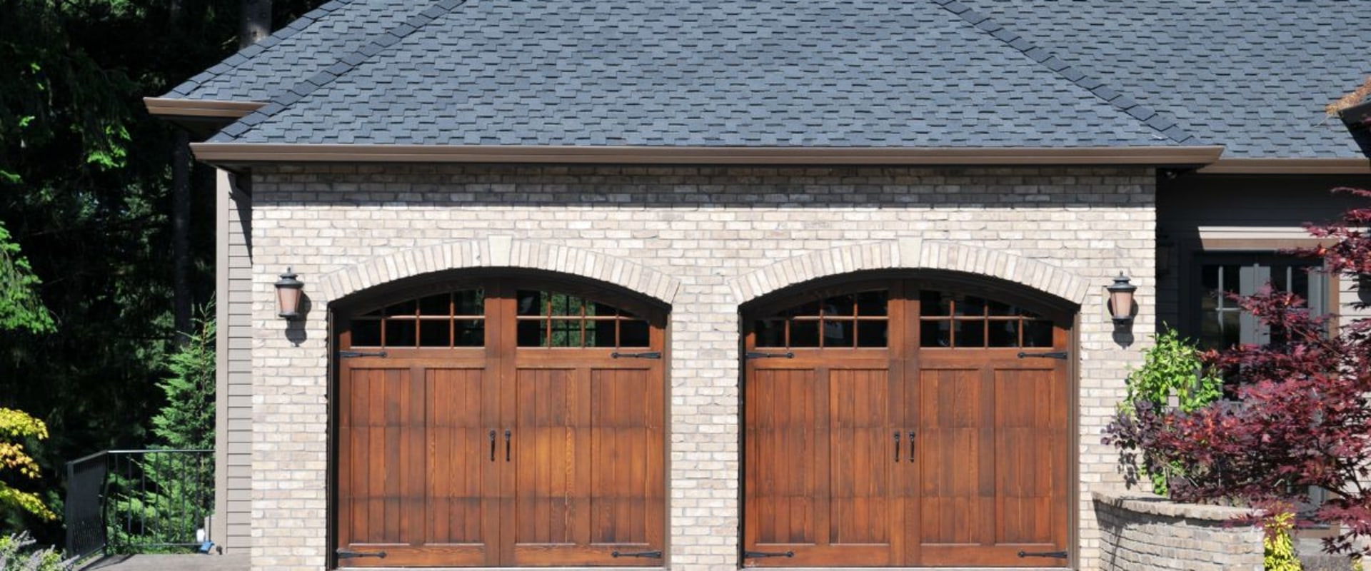 The Essential Guide to Garage Door Maintenance: Insights from Professionals
