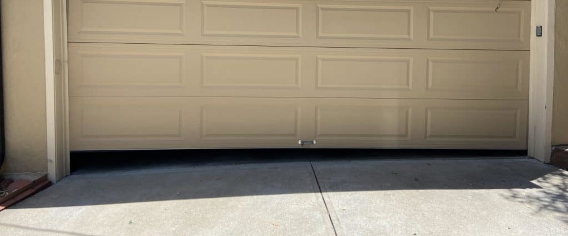 The Essential Guide to Garage Door Maintenance: Insights from Professionals