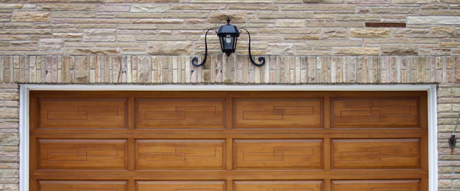 The Ultimate Guide to Replacing Your Garage Door in the Bay Area
